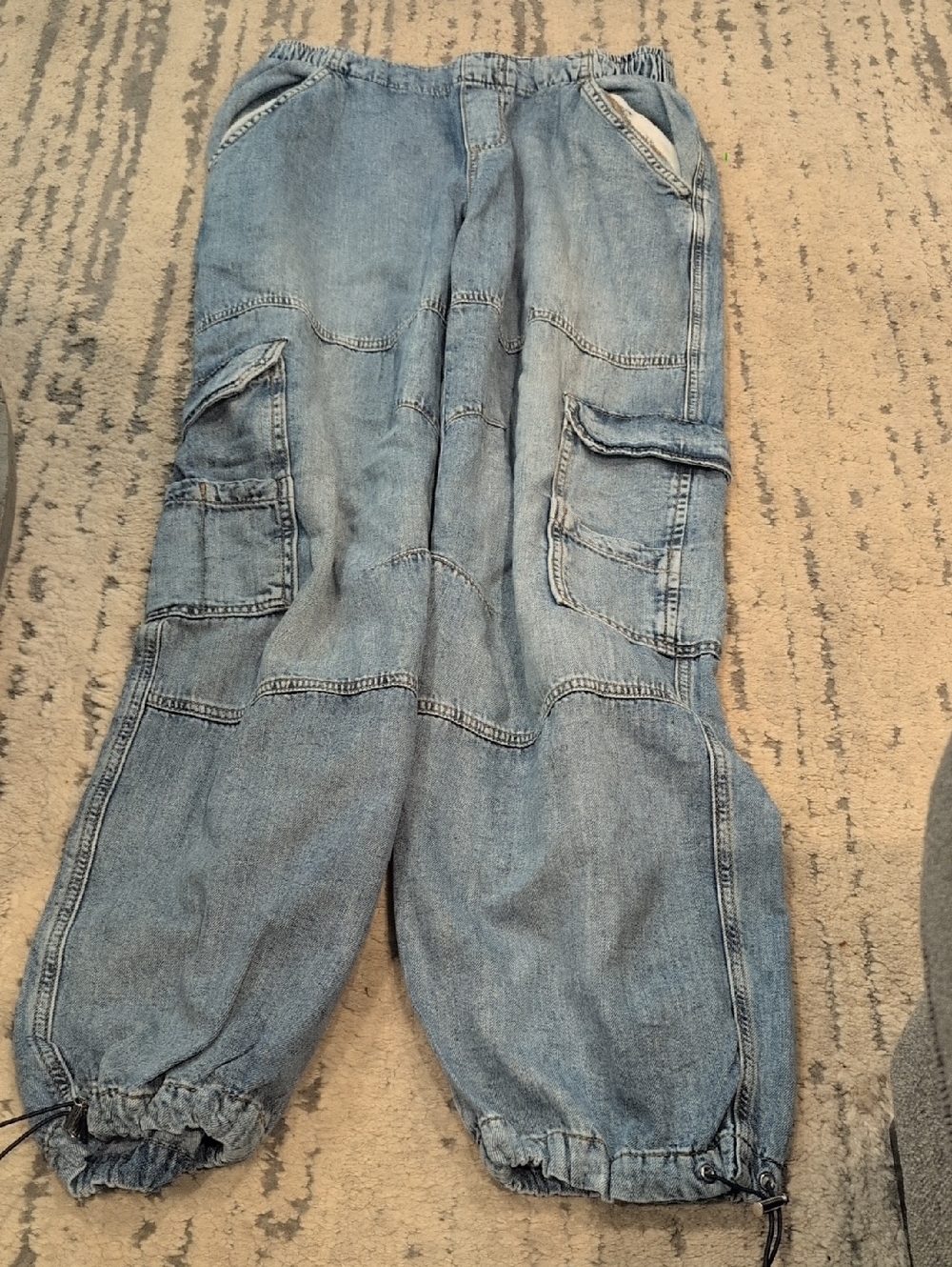 NWOT Garage Light Wash Slough Cargo pull On Jeans